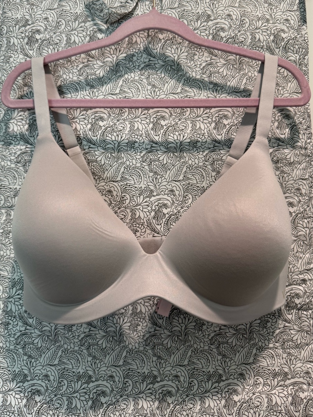 Victoria’s Secret Wireless Lined Semi Demi Bra- Light Gray, 38DD
